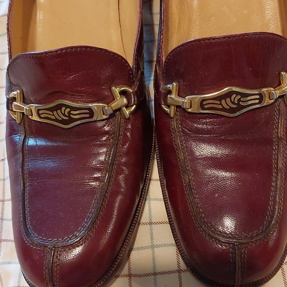 Shoes - Picture 6 of 11